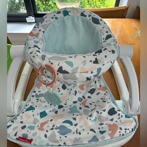 Fisher Price Sit me Up chair